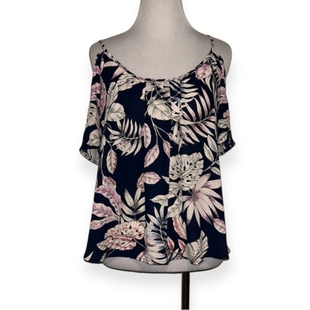 5/$30 🎈 Lush XS tropical print cold shoulder blouse